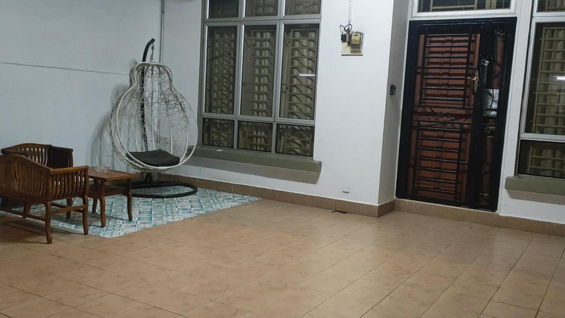 Zulaikha'S Homestay Ulu Tiram Johor Bahru Экстерьер фото